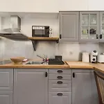 Santa Joana Panteao Apartment